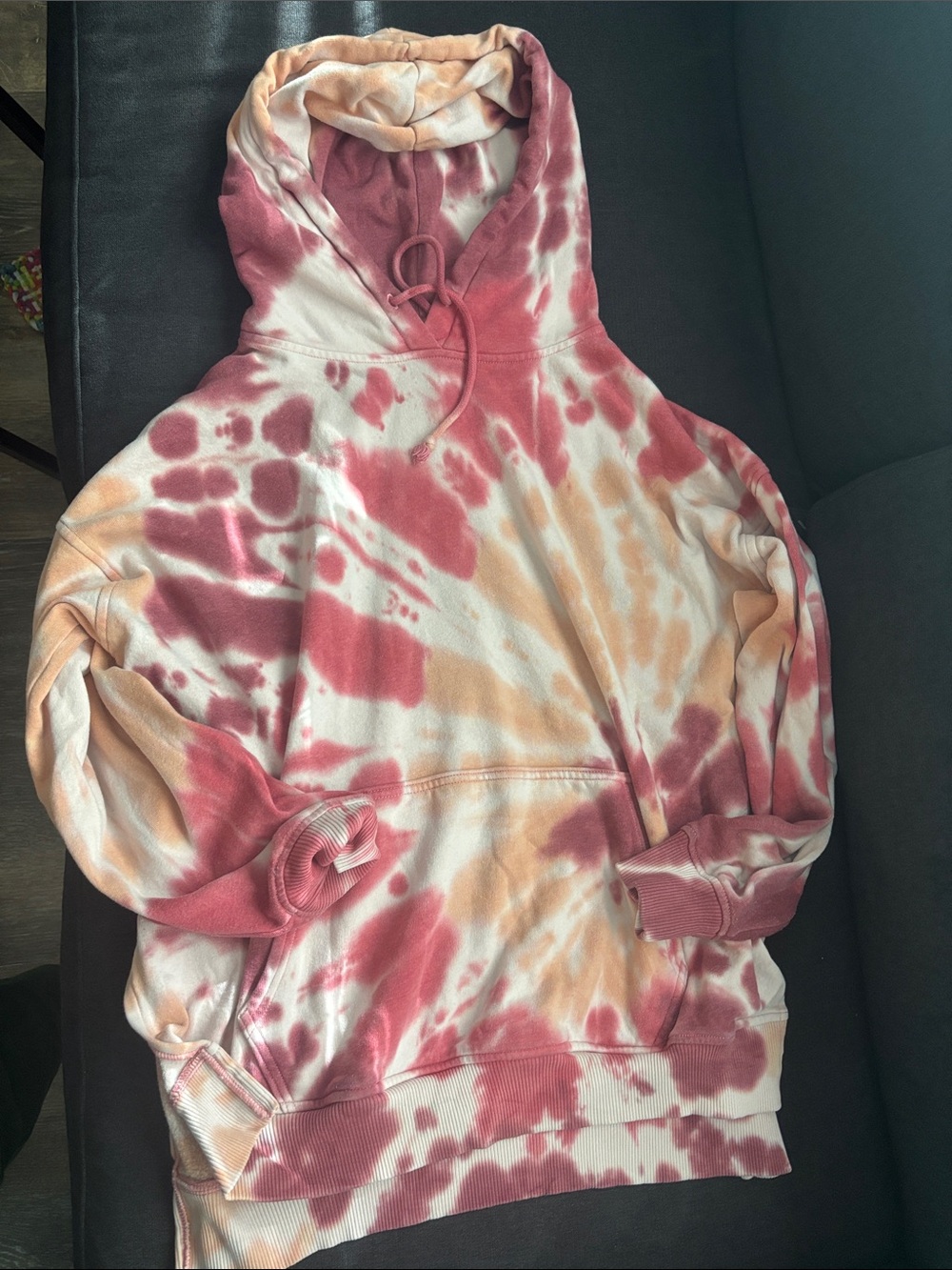 American Eagle Outfitters Tie-Dye Hooded Sweatshirt in Rose & Peach